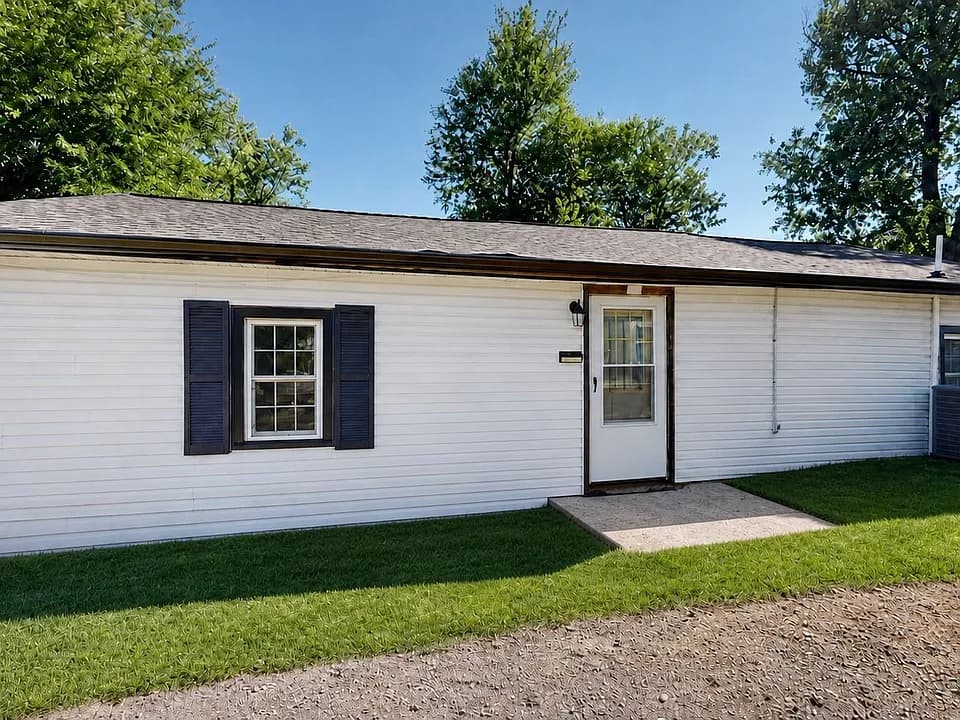 Main property photo